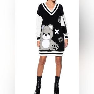 AKIRA Black and White Striped Knit Sweater